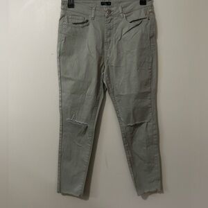 Stitch Star Women Ripped Hi-Rise Skinny Jeans Light Green, Size 12